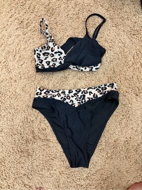 Black Leopard-Accent Women's Two-Piece Swim Set